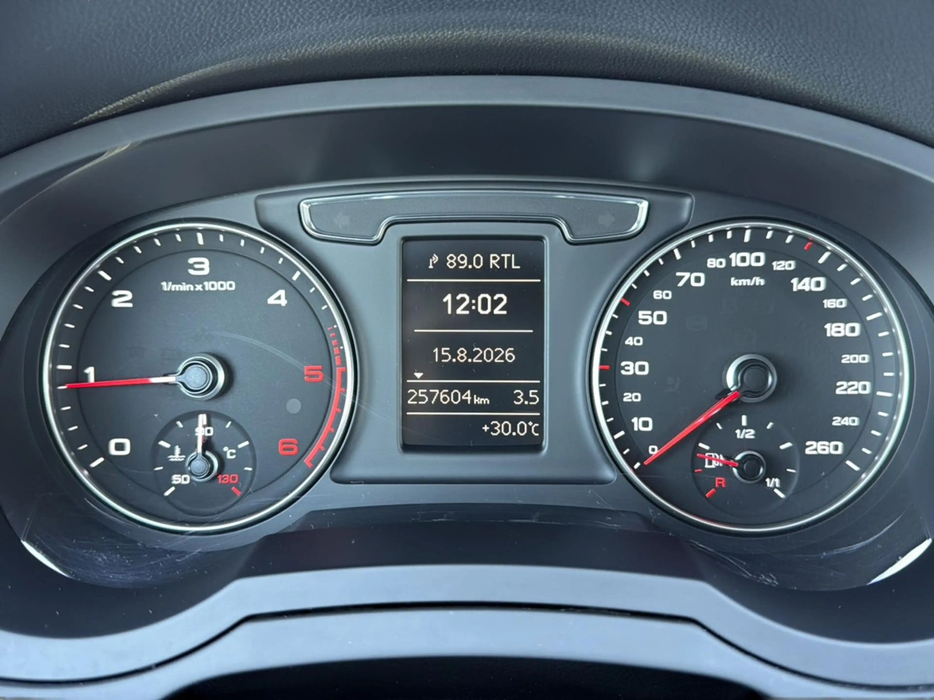 Audi Q3 2.0TDI S-LINE ! FESTPREIS ! MATRIX-LED+1.HAND — photo 14