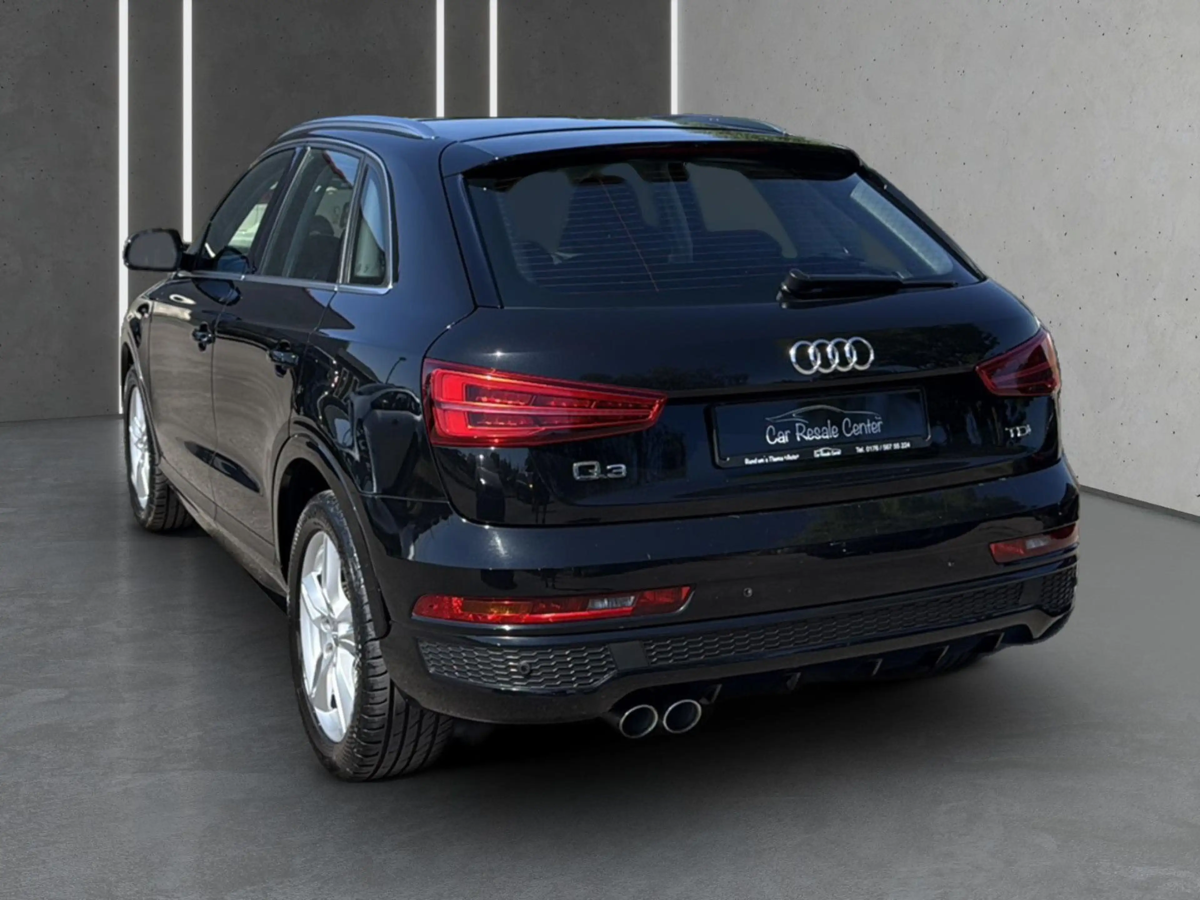 Audi Q3 2.0TDI S-LINE ! FESTPREIS ! MATRIX-LED+1.HAND — photo 3