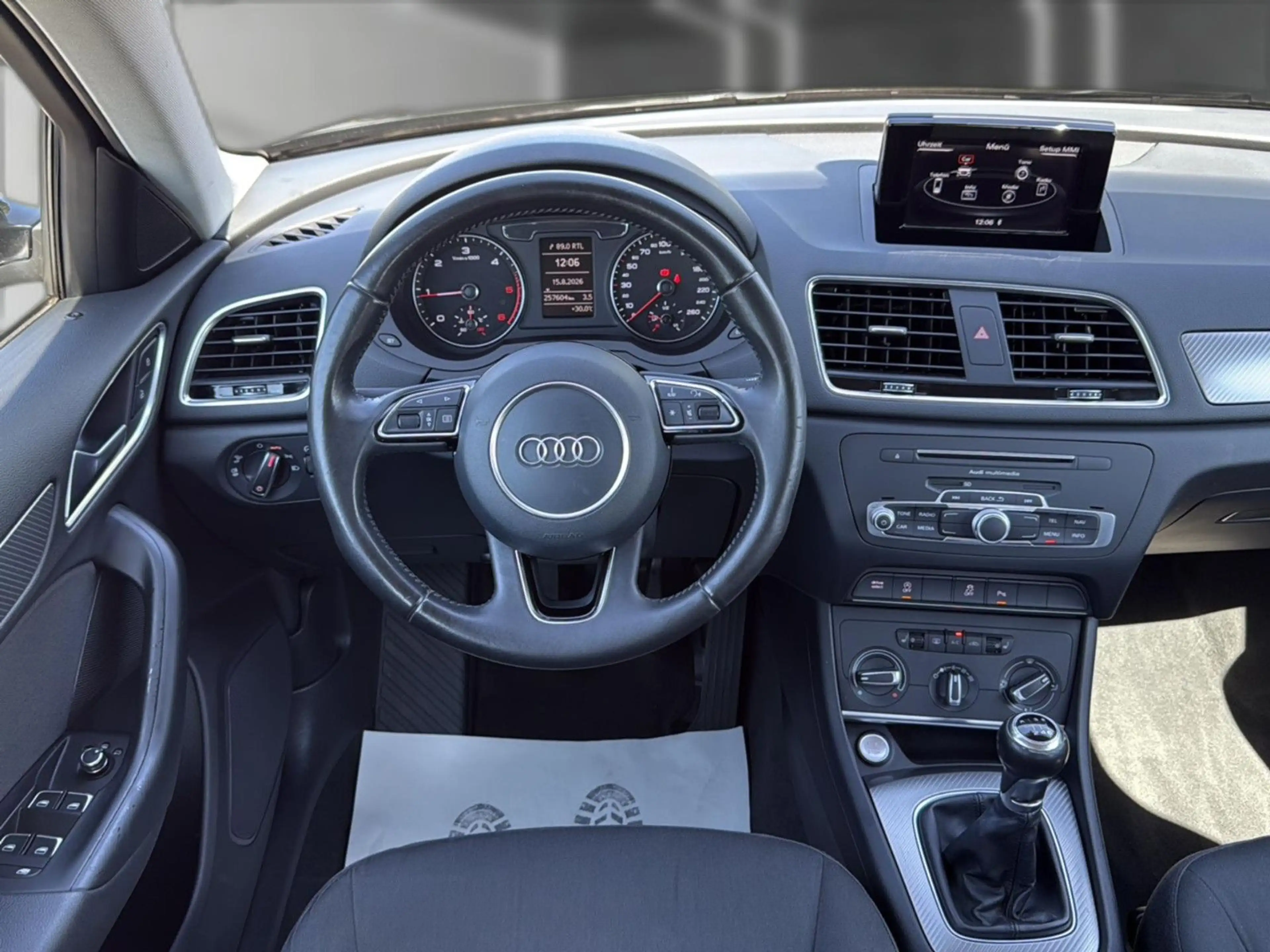 Audi Q3 2.0TDI S-LINE ! FESTPREIS ! MATRIX-LED+1.HAND — photo 12