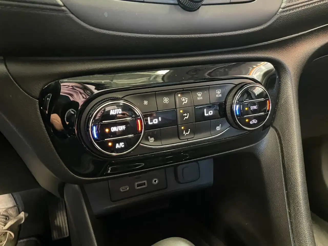 Buick Encore снимка Buick Encore