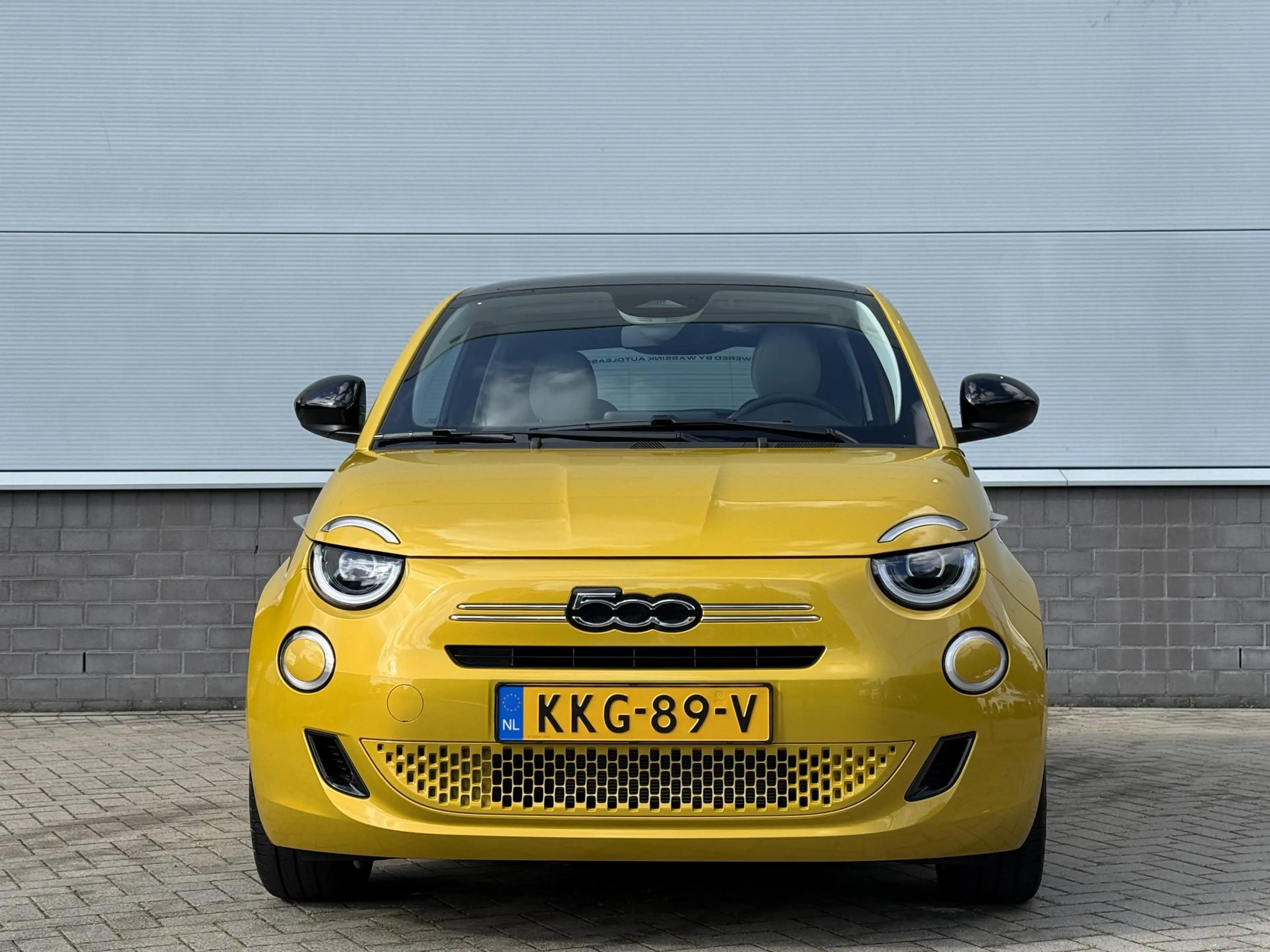 Fiat 500 1.0 Hybrid Torino Launch Edition Panoramadak — photo 2