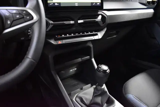 Dacia Duster view 12