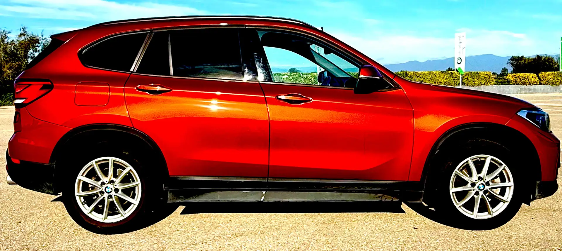 BMW X1 X1 sDrive 18dA Naranja - 1