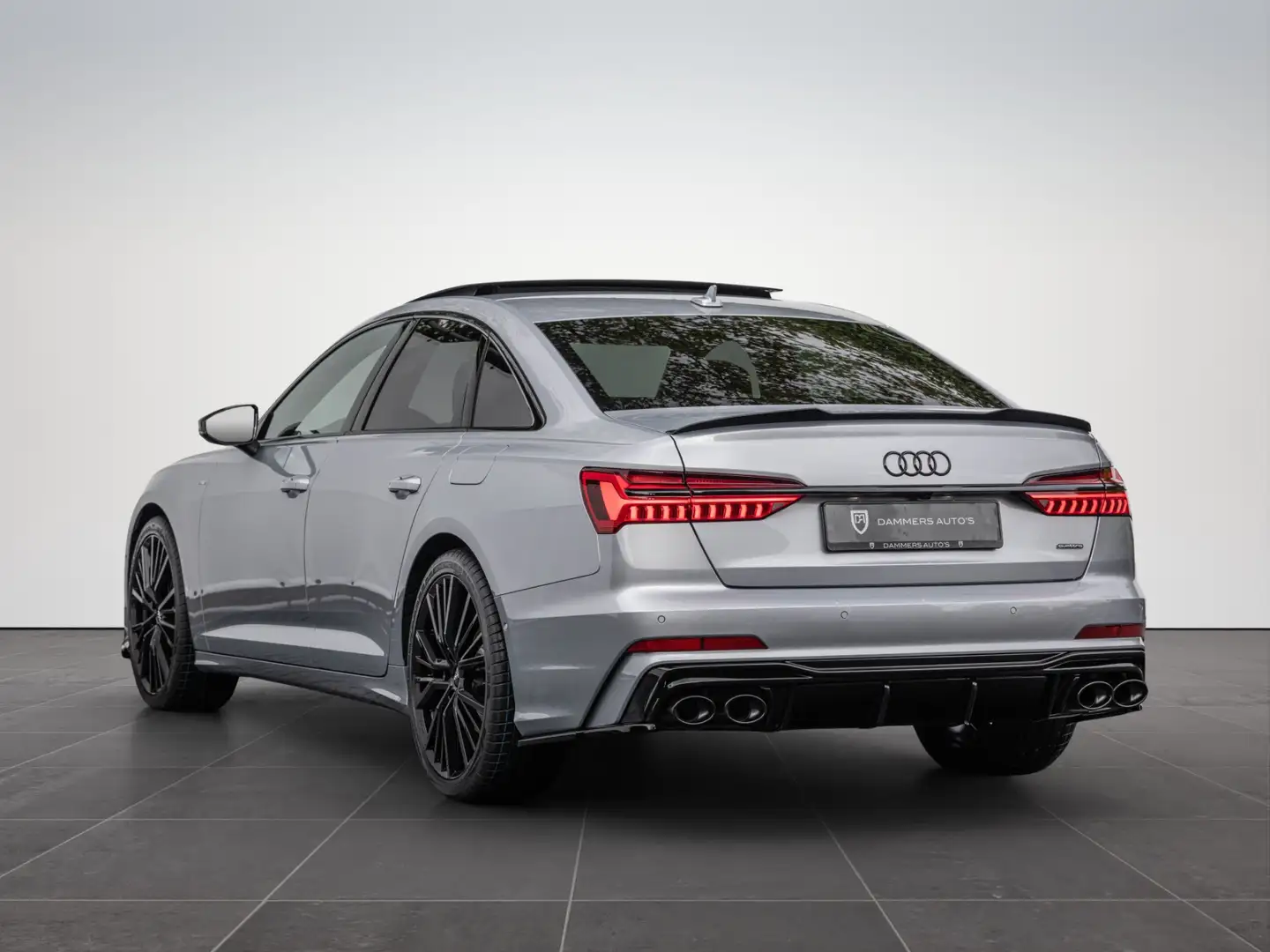 Audi A6 Limousine 55 TFSI-e 367pk Quattro S-line Pano B&O Zilver - 2