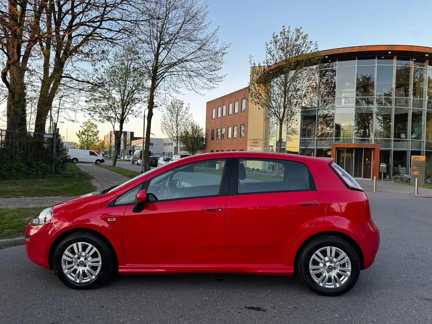Fiat Punto Evo 1.3 M-Jet Edizione Cool/AIRCO/CRUISE/TREKHAAK/PSEN Rot - 2