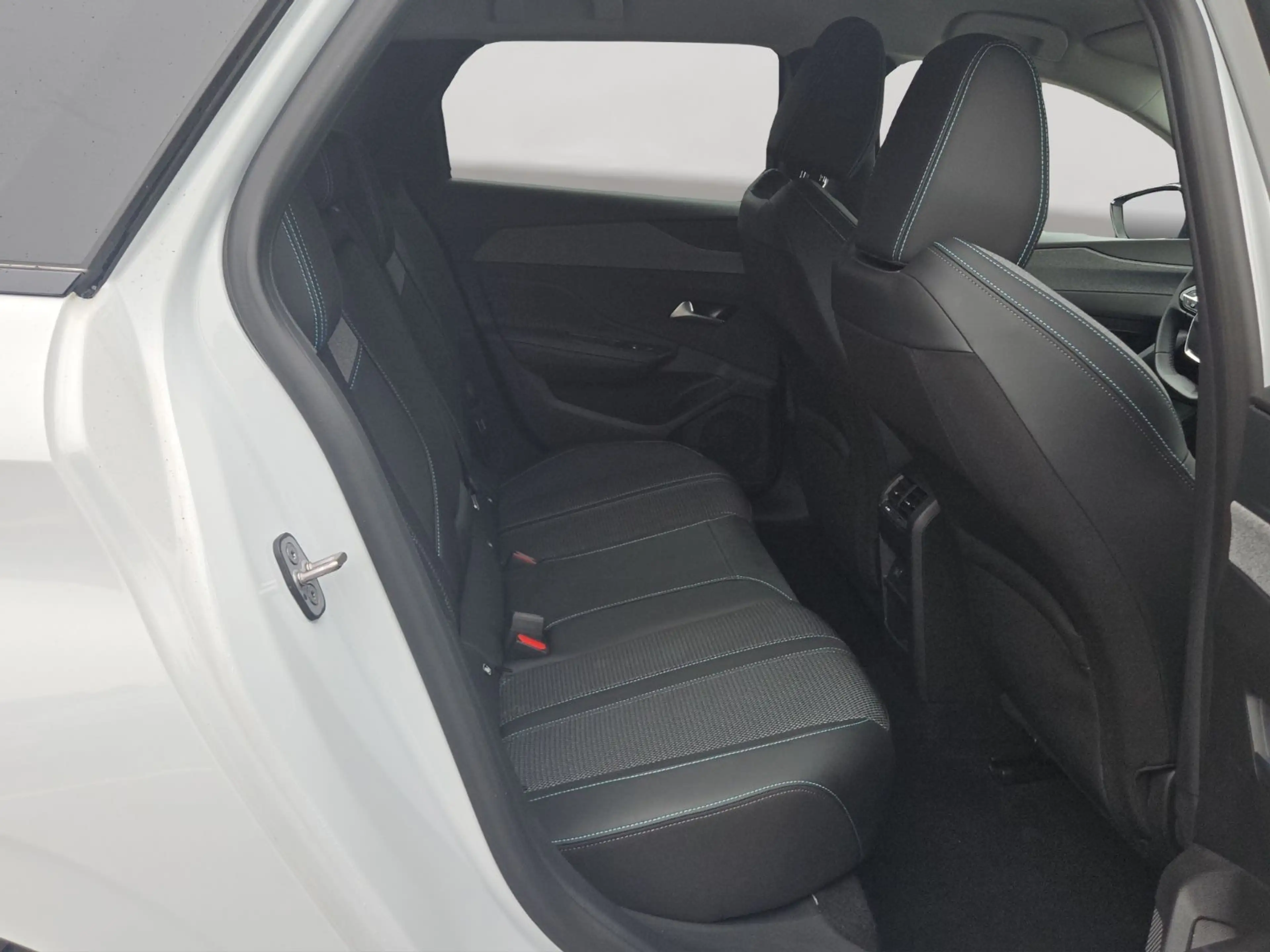 Peugeot 308 SW Allure Virtual7Kam+2xPDC/T-Leder/Navi++++ — photo 15