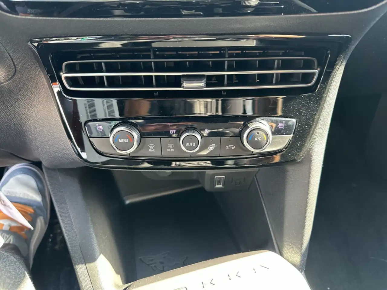 Opel Mokka Edition Digitales Cockpit LED Apple CarPlay Androi 14