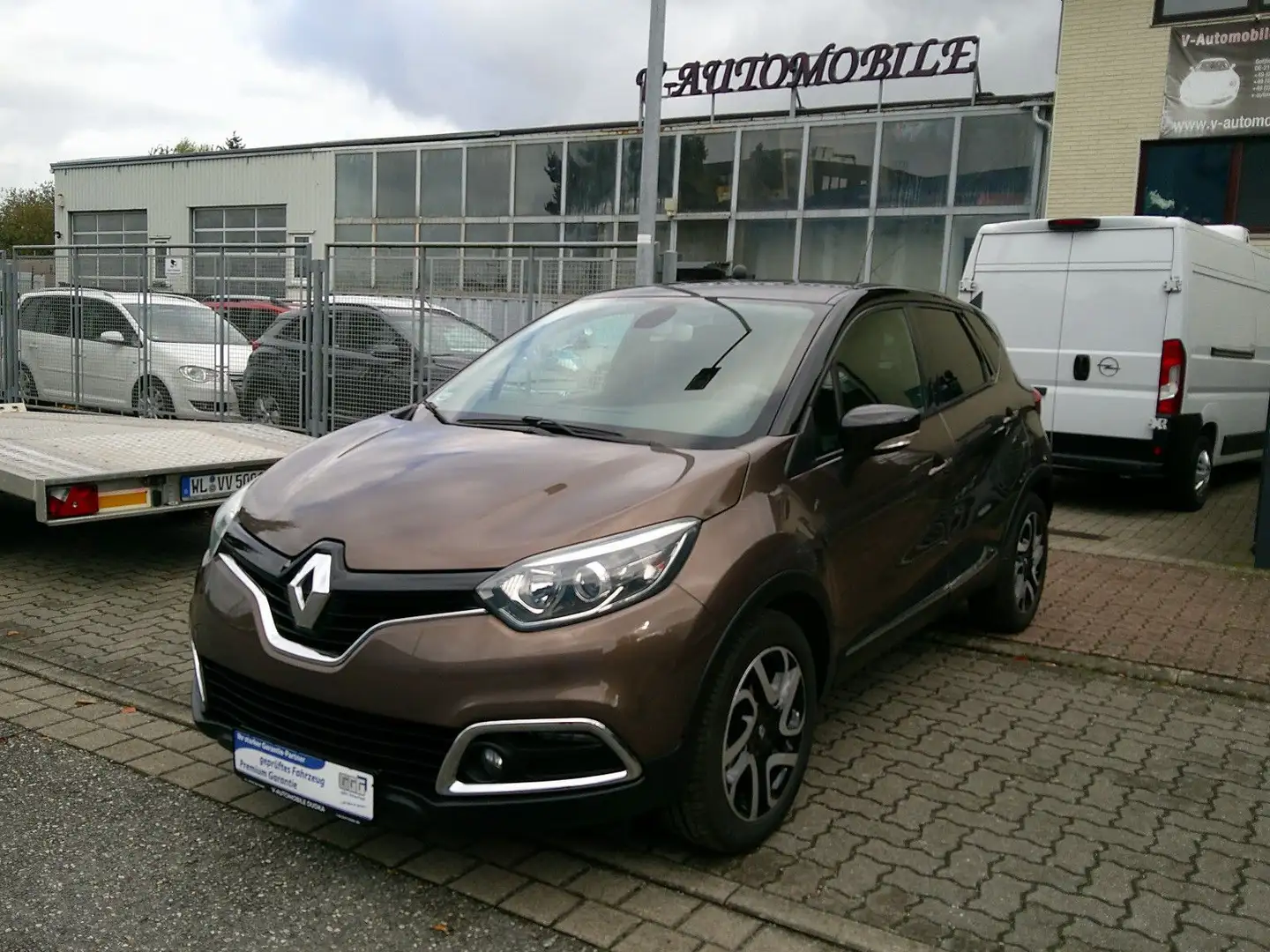 Renault Captur Luxe TCe Braun - 1