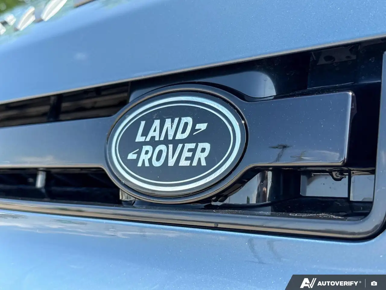 Land Rover Defender photo Land Rover Defender