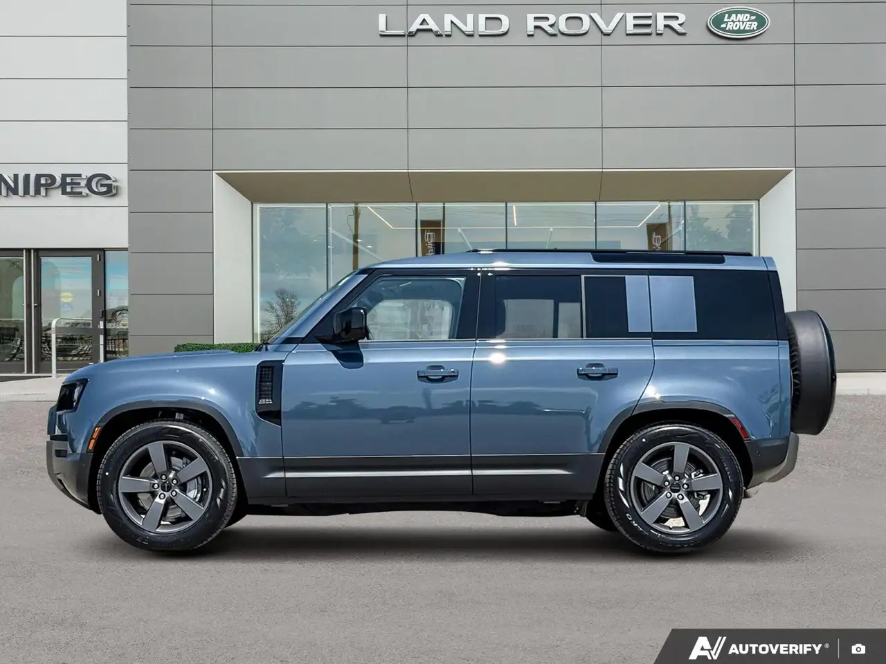 Land Rover Defender photo Land Rover Defender