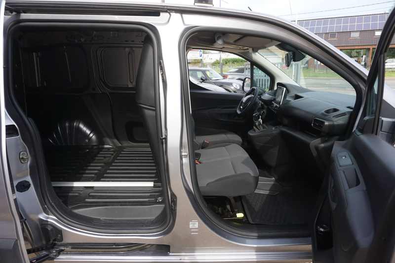 Peugeot Partner 1.6HDi L1H1 Premium 3PLACES 12400€ HTVA UTILITAIRE RADAR CAMERA — photo 14