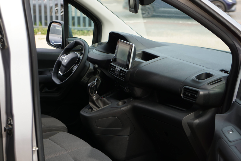 Peugeot Partner 1.6HDi L1H1 Premium 3PLACES 12400€ HTVA UTILITAIRE RADAR CAMERA — photo 11