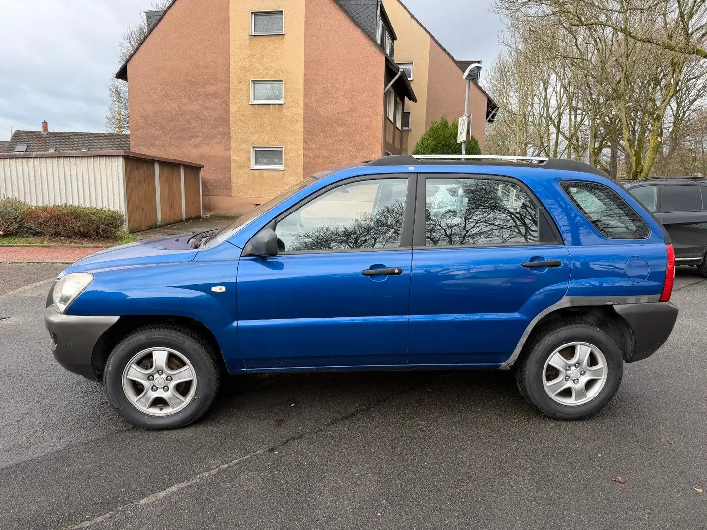 Kia Sportage LX 2WD Blau - 2