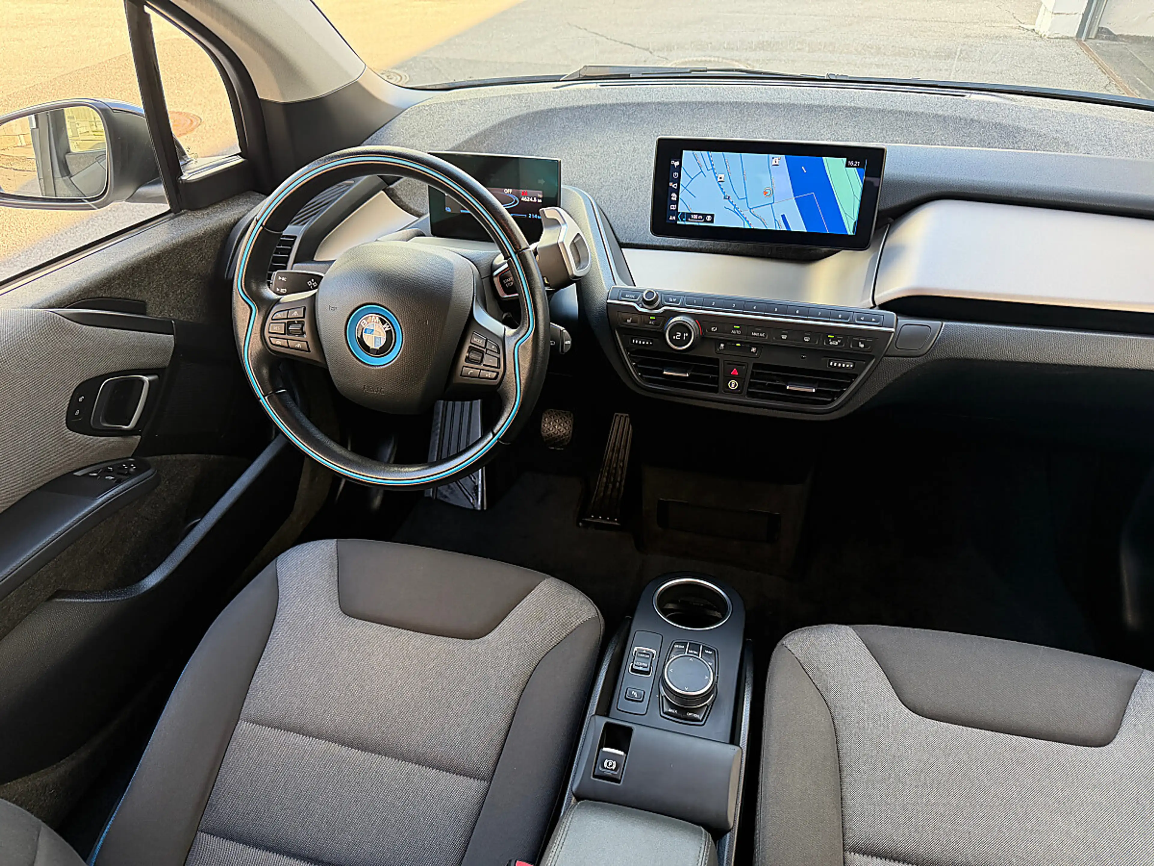 BMW i3 42,2kWh * Erstbesitz * Abstandstempomat * Parka... — photo 7