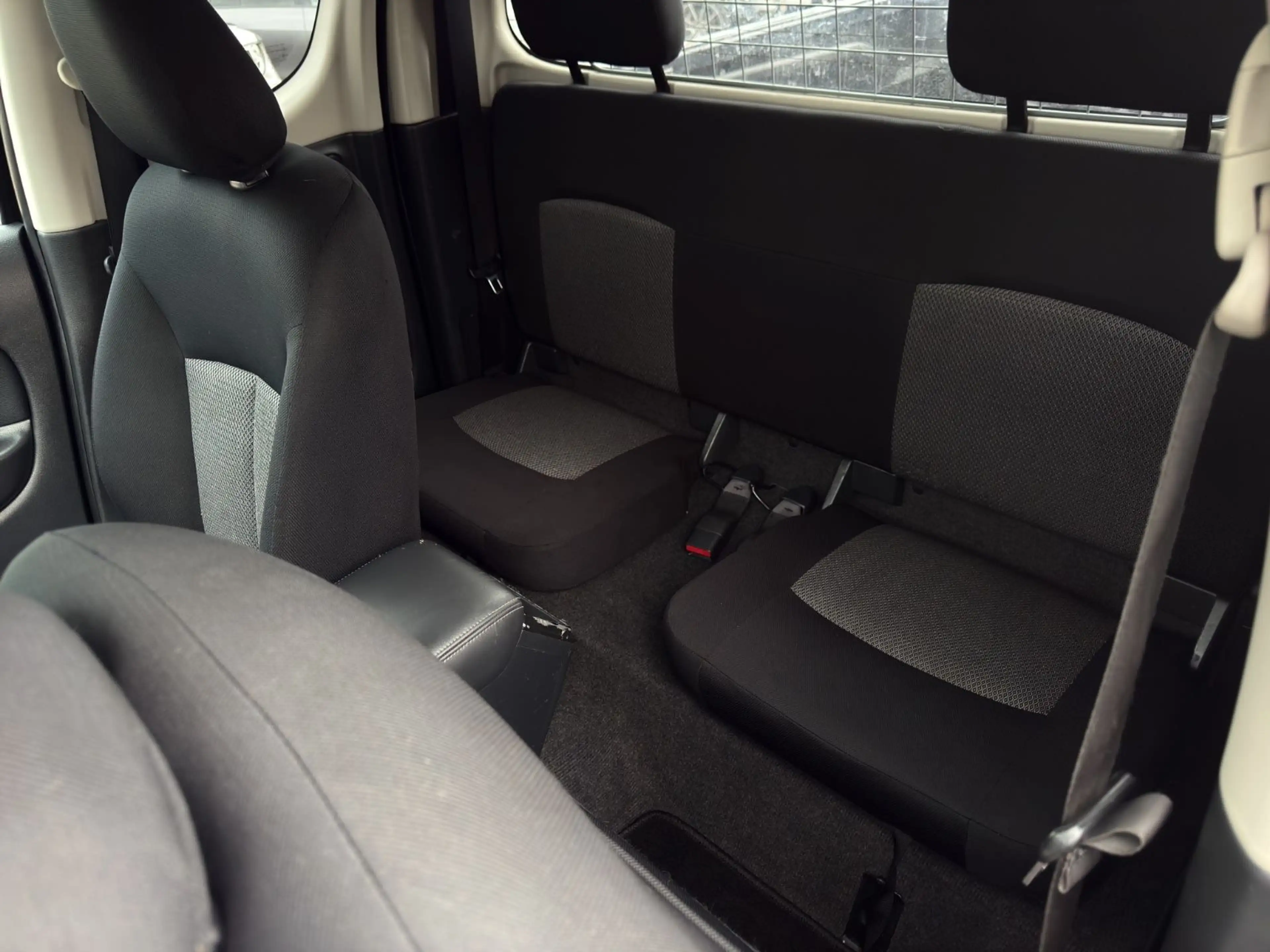 Mitsubishi L200 Plus Club Cab 4WD Kamera Scheckheft — photo 15