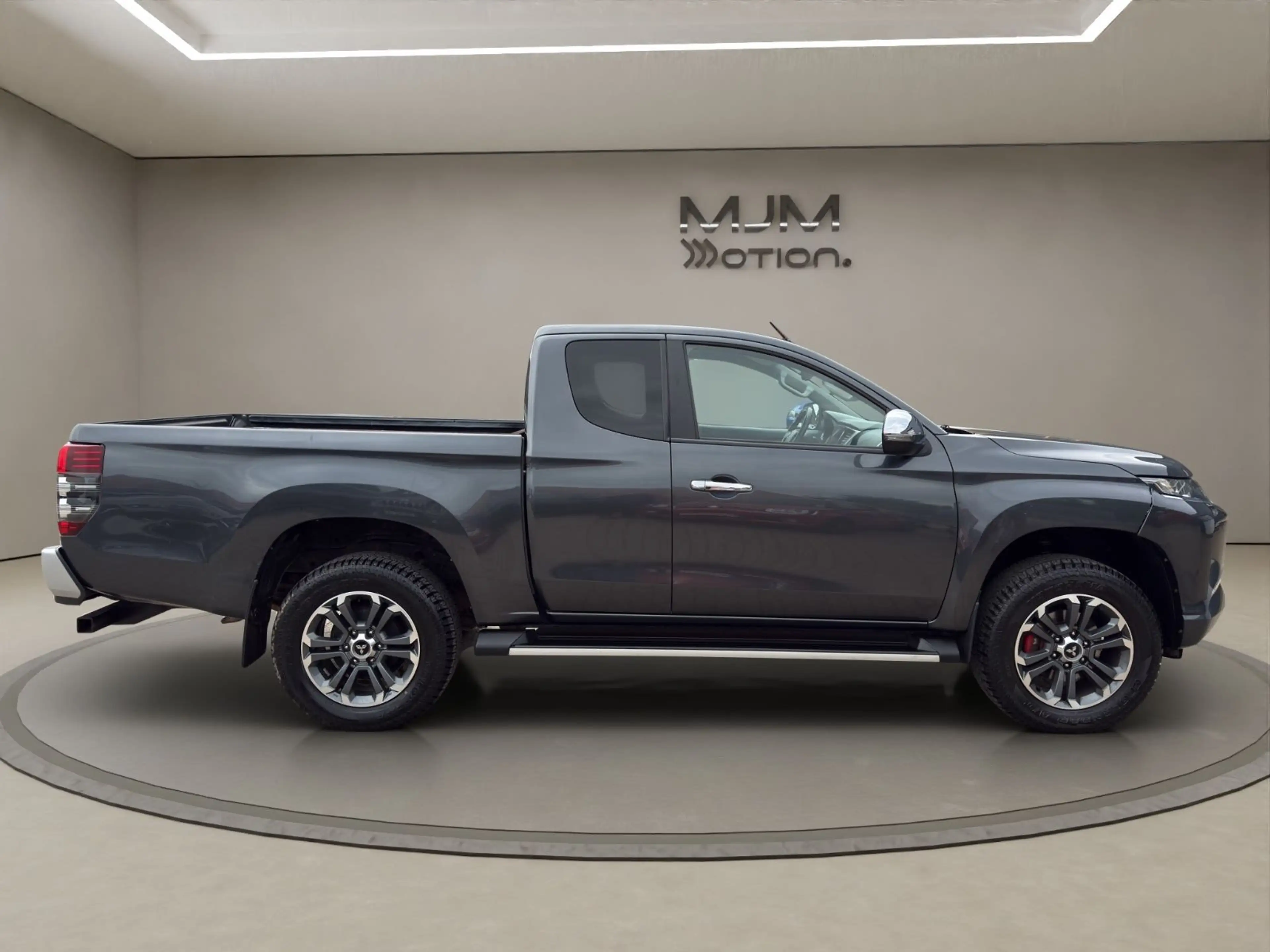 Mitsubishi L200 Plus Club Cab 4WD Kamera Scheckheft — photo 7