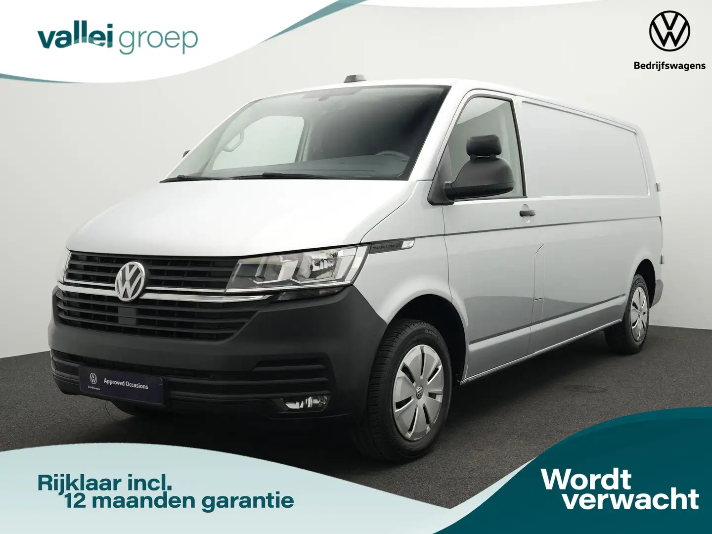 Volkswagen T6.1 Transporter 2.0 TDI 110 pk L2H1 28 | 3-zits | Parkeersensoren Zilver - 1