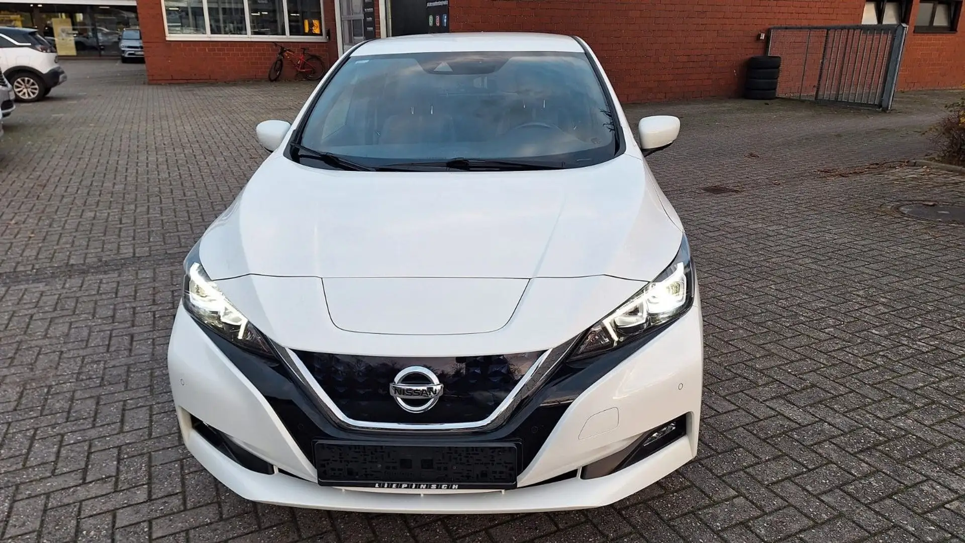 Nissan Leaf Tekna 40KW Weiß - 2