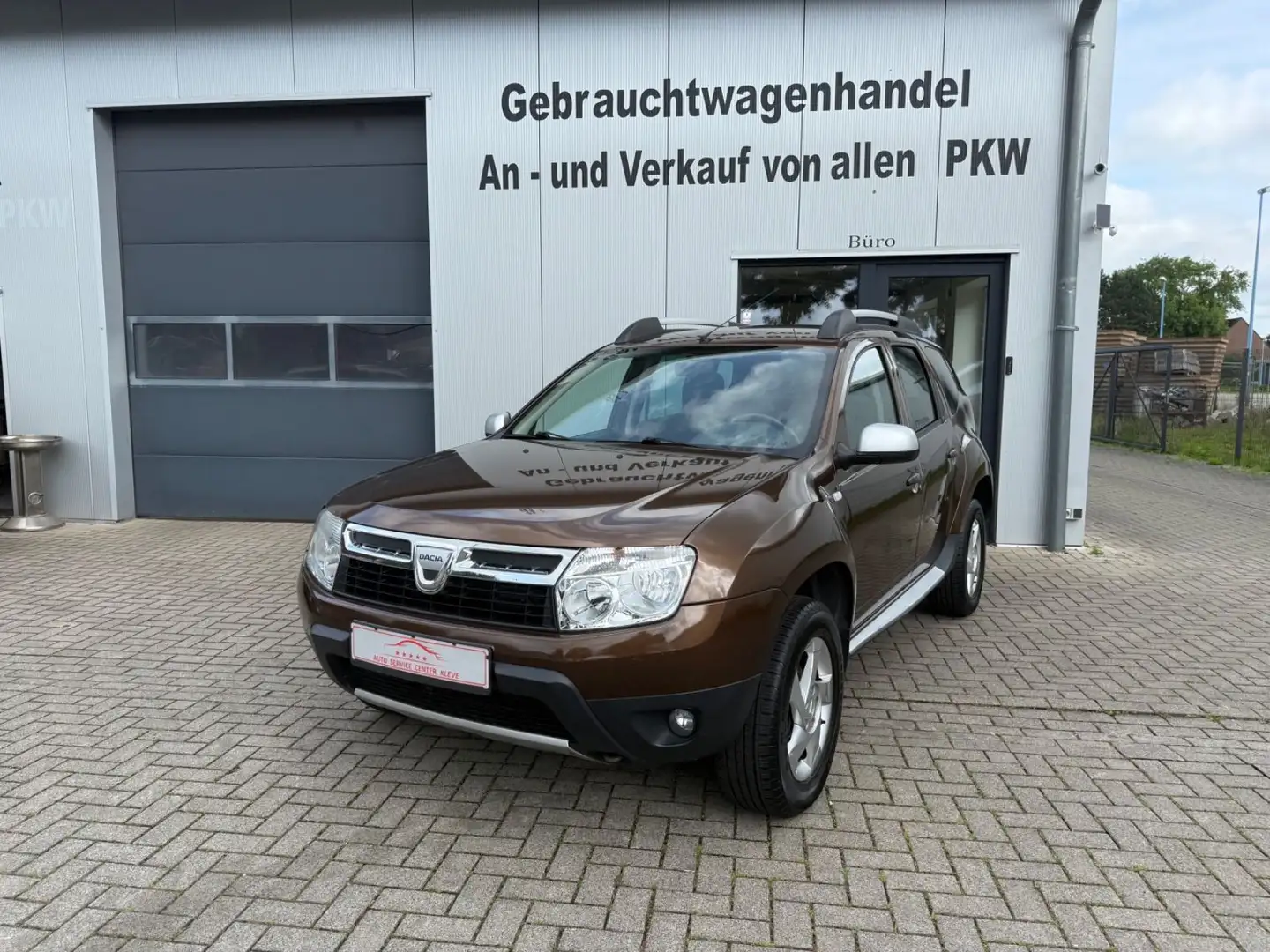 Dacia Duster I Laureate 4x2*GJREIFEN*KLIMA Marrón - 1