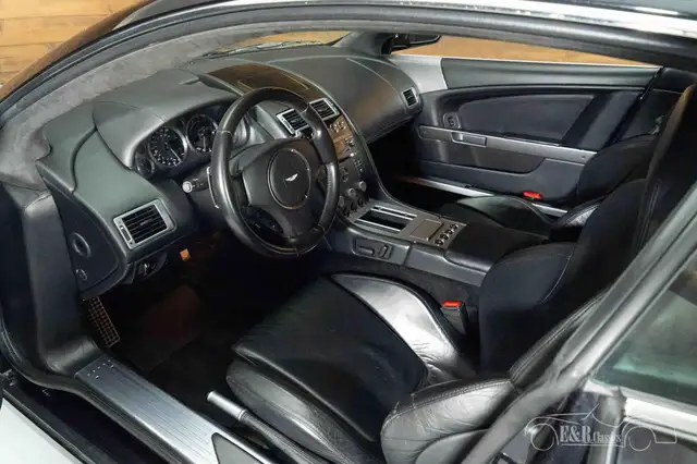 Aston Martin DB9 view 12