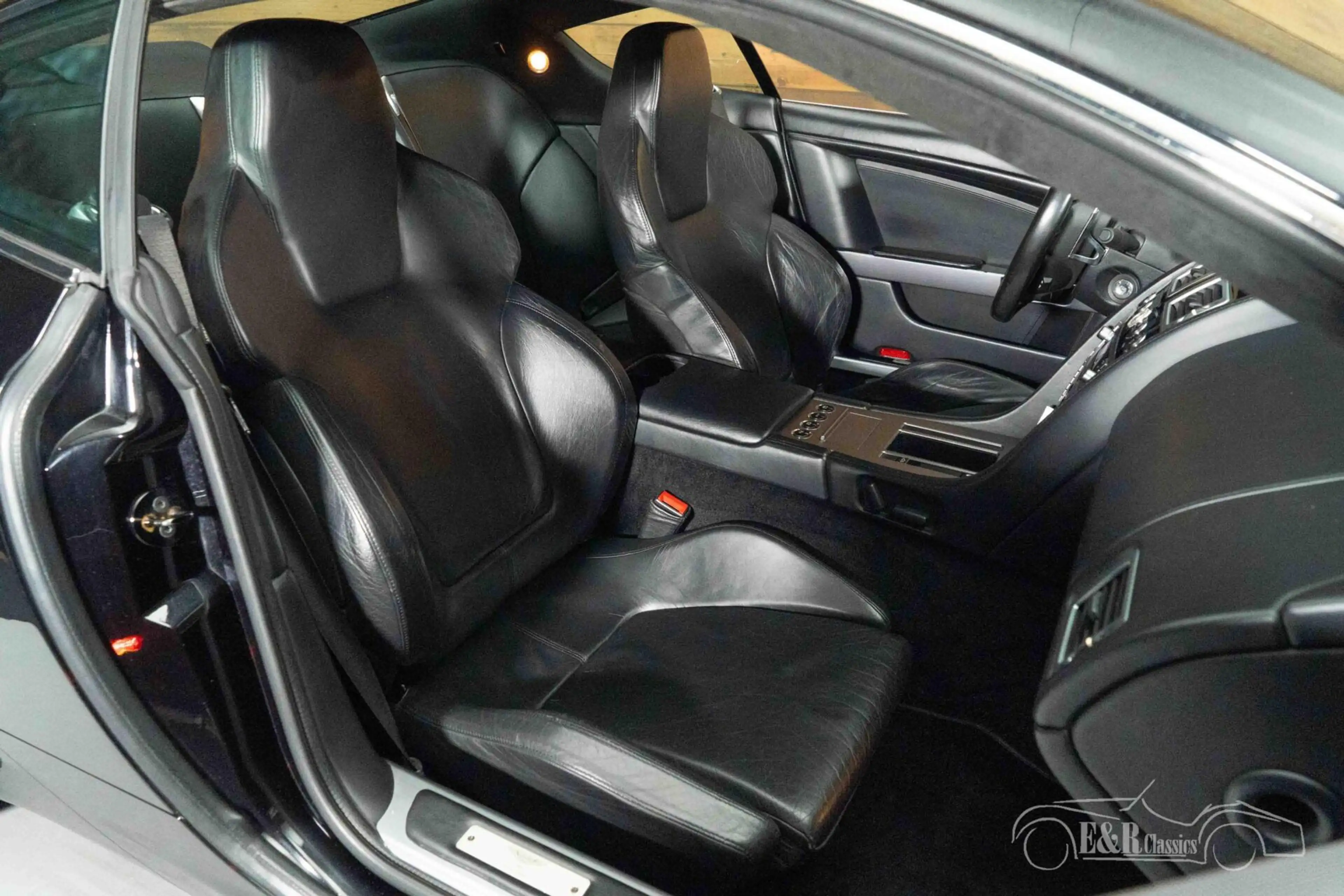 Aston Martin DB9 Coupe | 2005 — photo 7