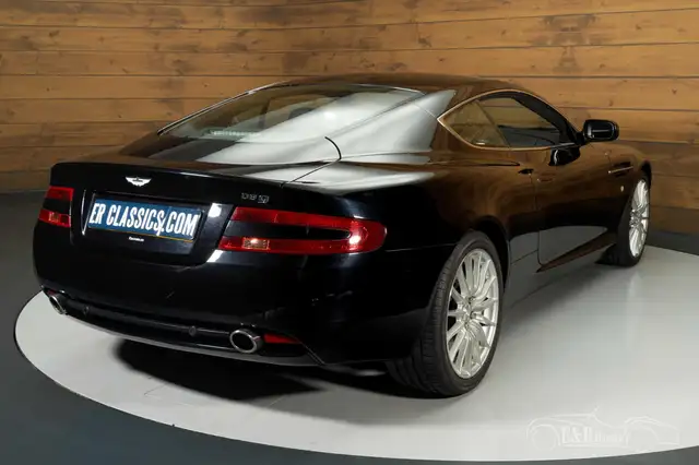 Aston Martin DB9 view 14