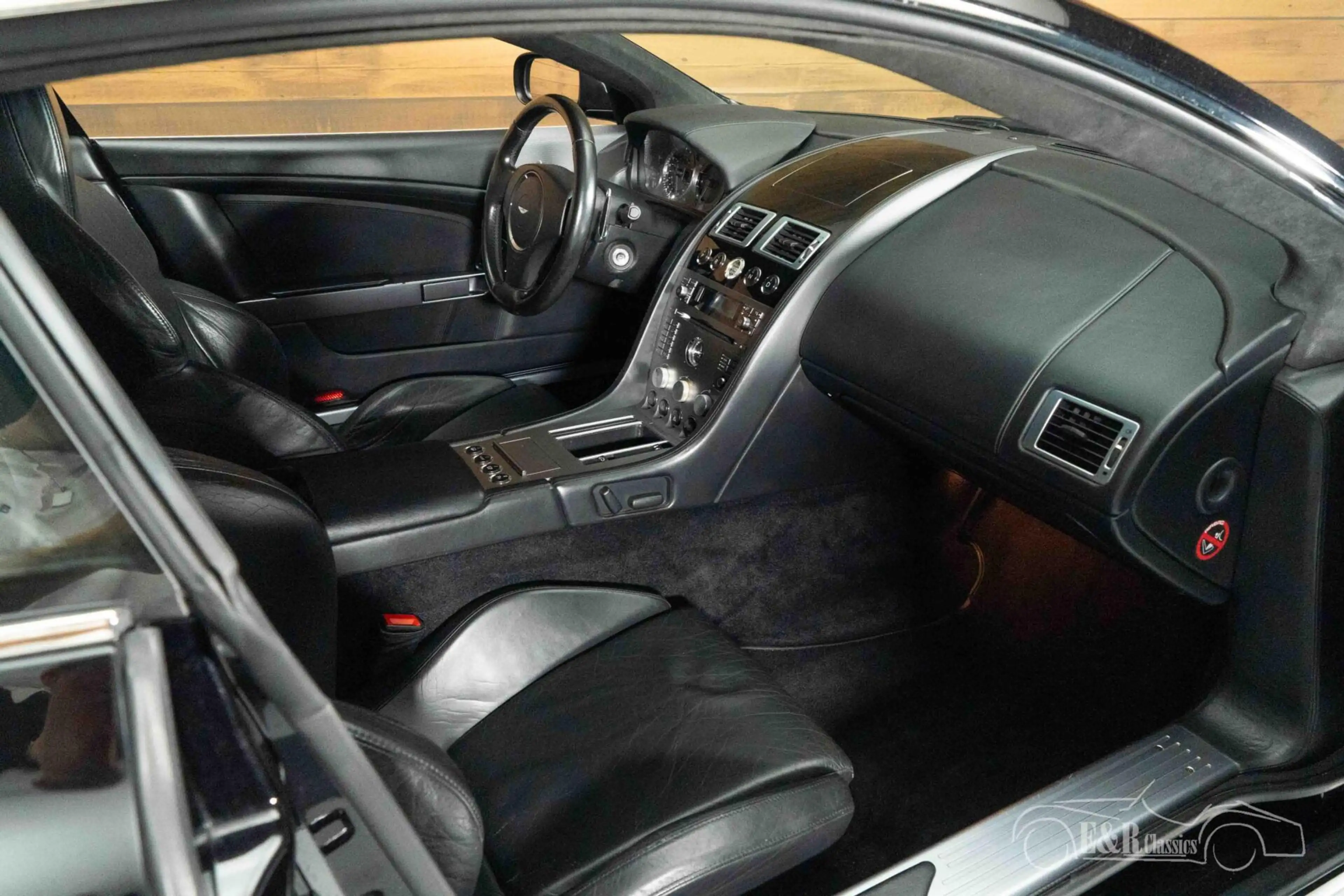 Aston Martin DB9 Coupe | 2005 — photo 9