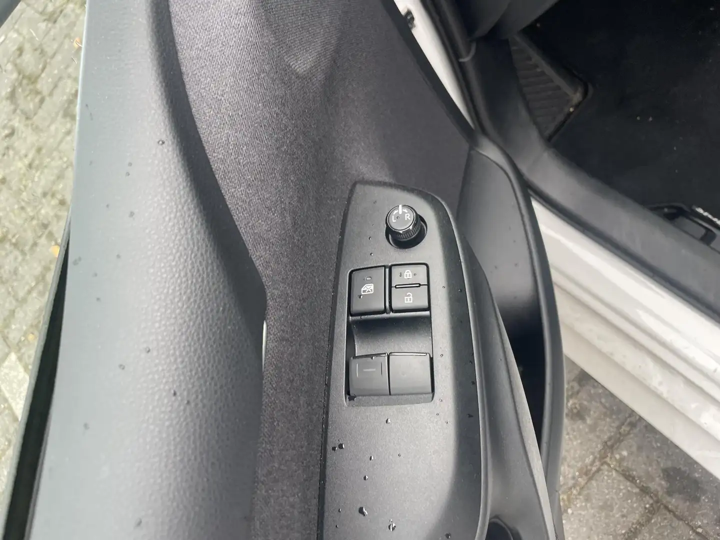 Toyota Yaris 1.0 VVT-i Active | LM Velgen | Org NL en 1e Eigena Weiß - 2