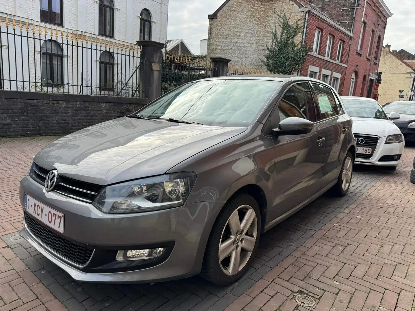 Volkswagen Polo 1.2 CR TDi Comfortline DPF Brun - 1