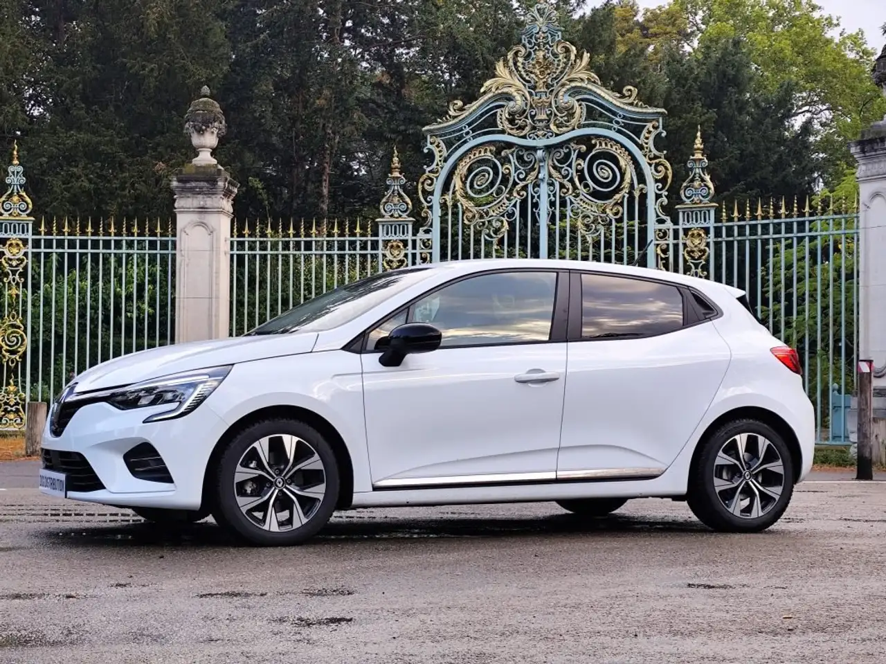 Renault Clio Citadine 5 portes — photo 3