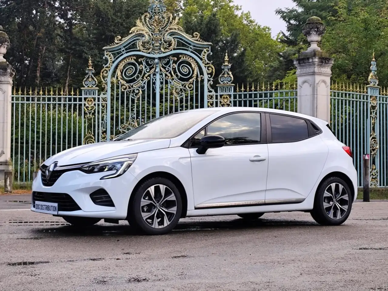 Renault Clio Citadine 5 portes — photo 2