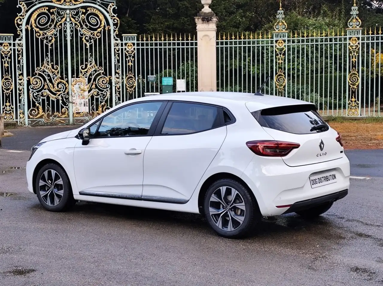 Renault Clio Citadine 5 portes — photo 10