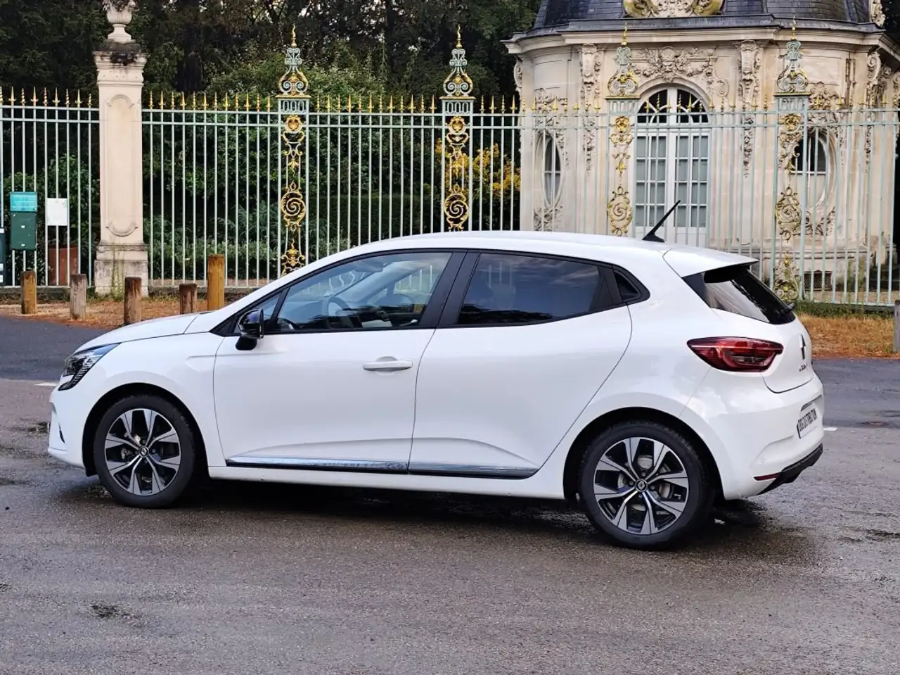 Renault Clio Citadine 5 portes — photo 8