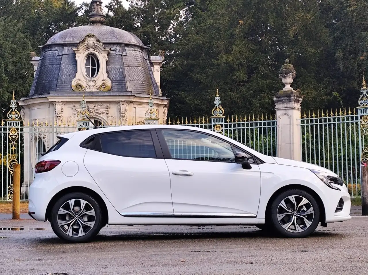 Renault Clio Citadine 5 portes — photo 26