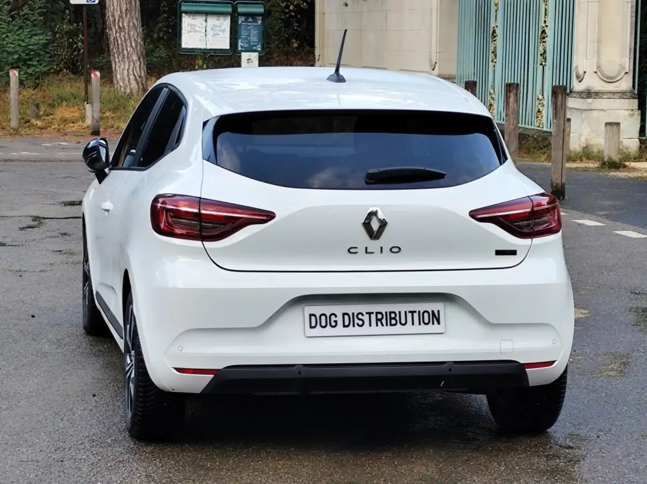 Renault Clio Citadine 5 portes — photo 15