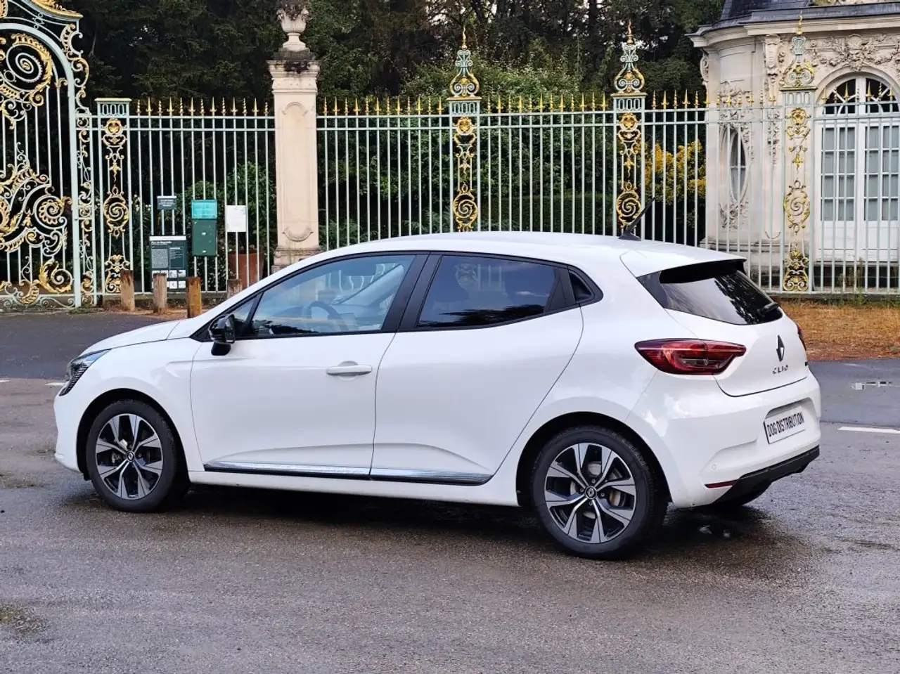 Renault Clio Citadine 5 portes — photo 9