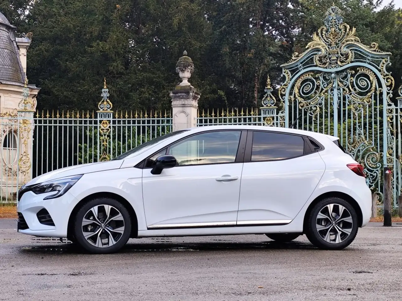 Renault Clio Citadine 5 portes — photo 4
