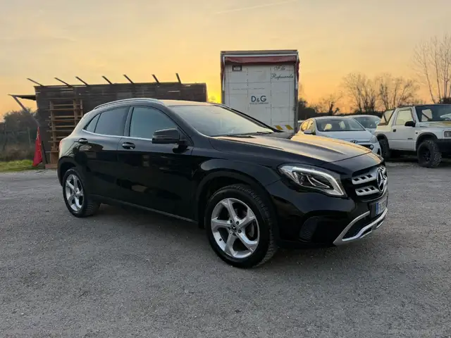 Mercedes-Benz GLA 180 GLA 200 d Automatic Sport