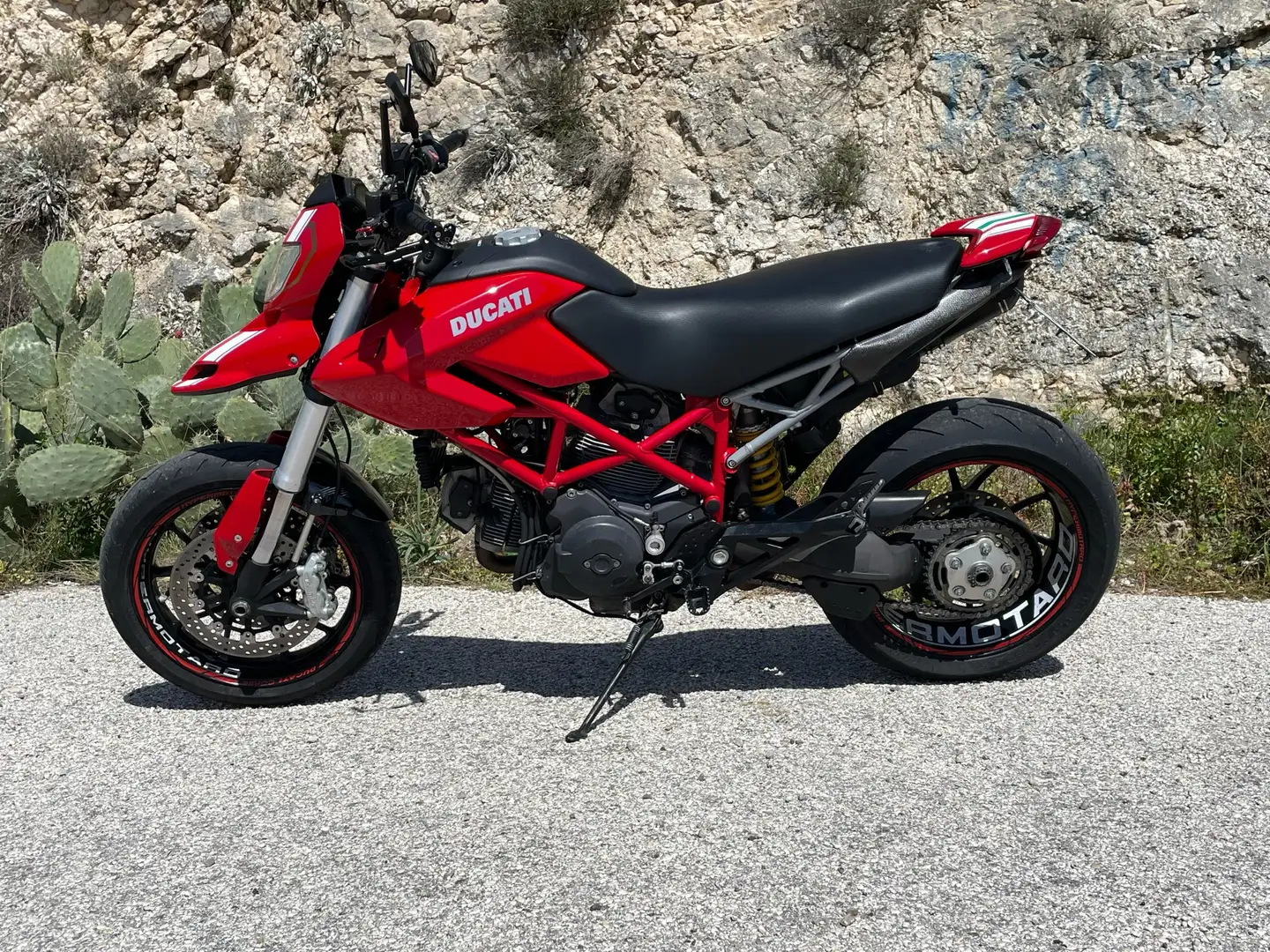 Ducati Hypermotard 796 Červená - 2