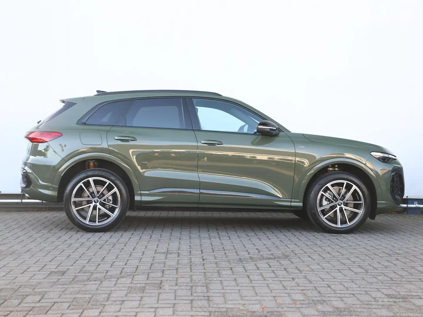 Audi Q5 S edition e-hybrid 220 kW / 299 PK SUV | Panoramad Groen - 2