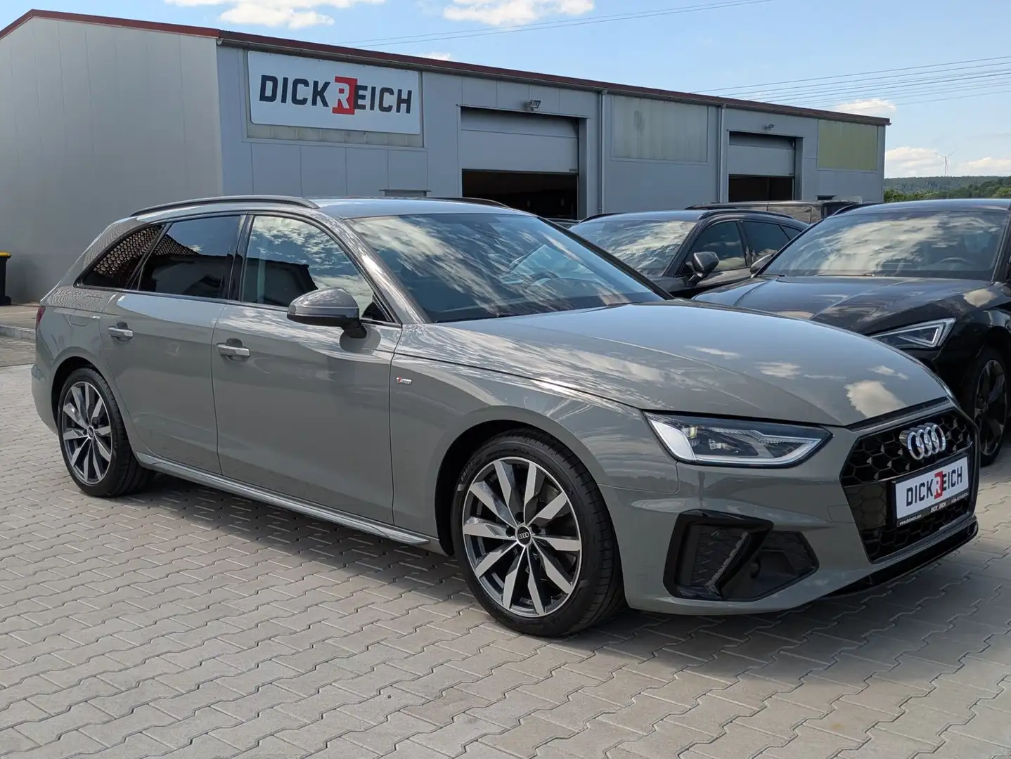 Audi A4 30 TDI S line TEMP*AUDI-SOUND*LED*18"DAB*SHZ Grau - 1