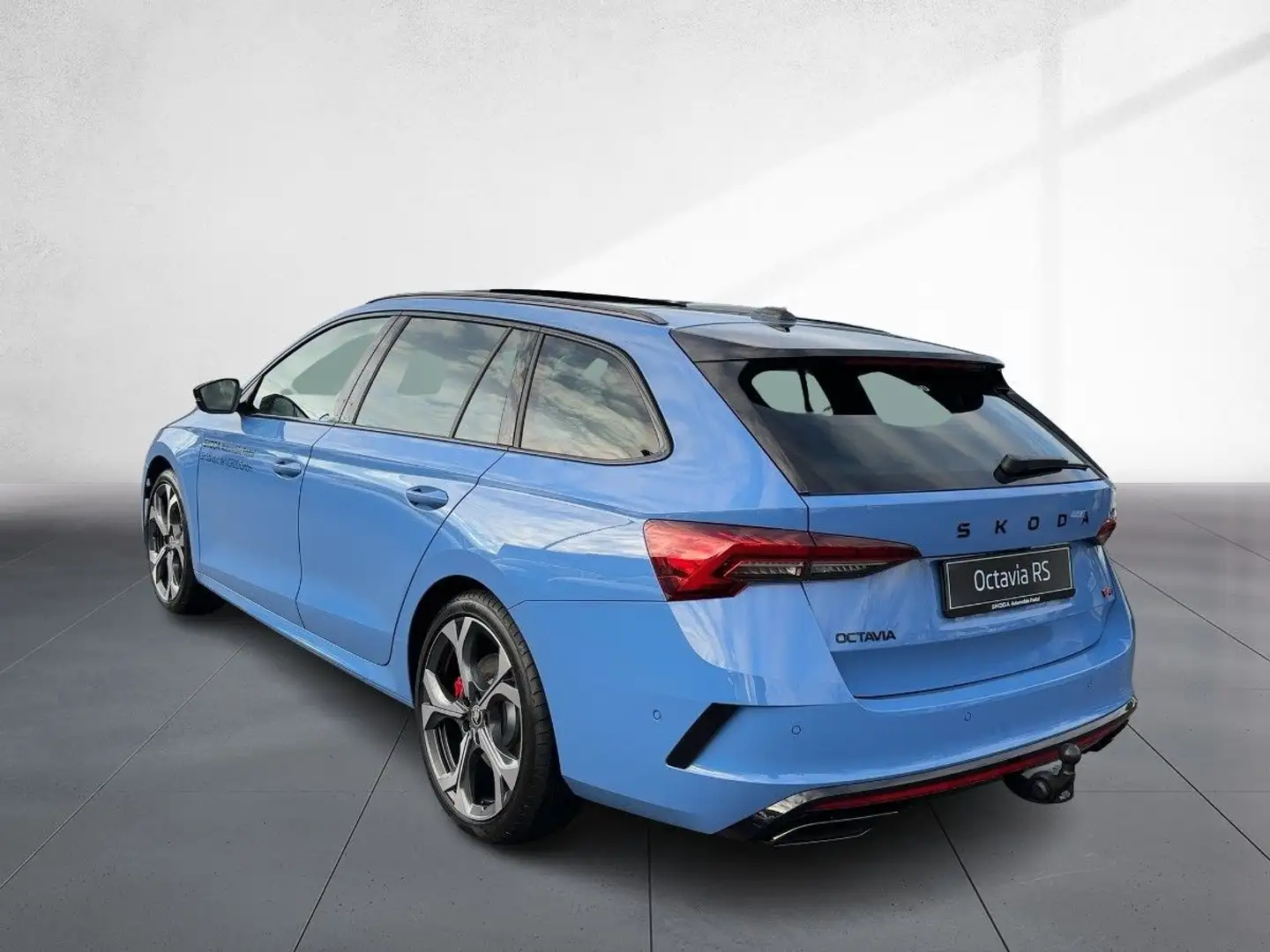 Skoda Octavia Combi RS 2,0 TSI DSG PANO DCC AHZV Blau - 2