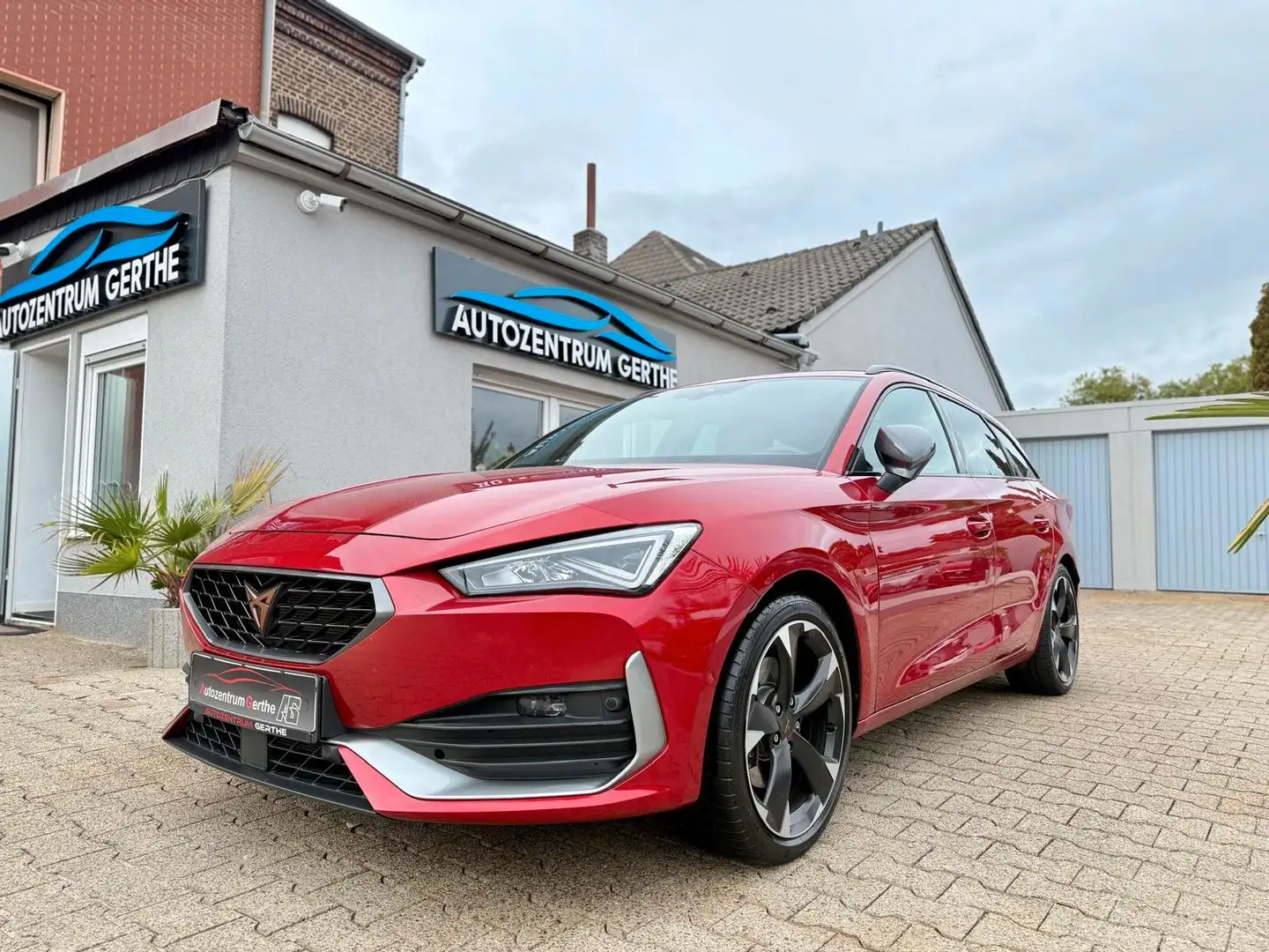 CUPRA Leon 2.0 TDI 110kW DSG Sportstourer*ACC*Kamera* Rot - 2