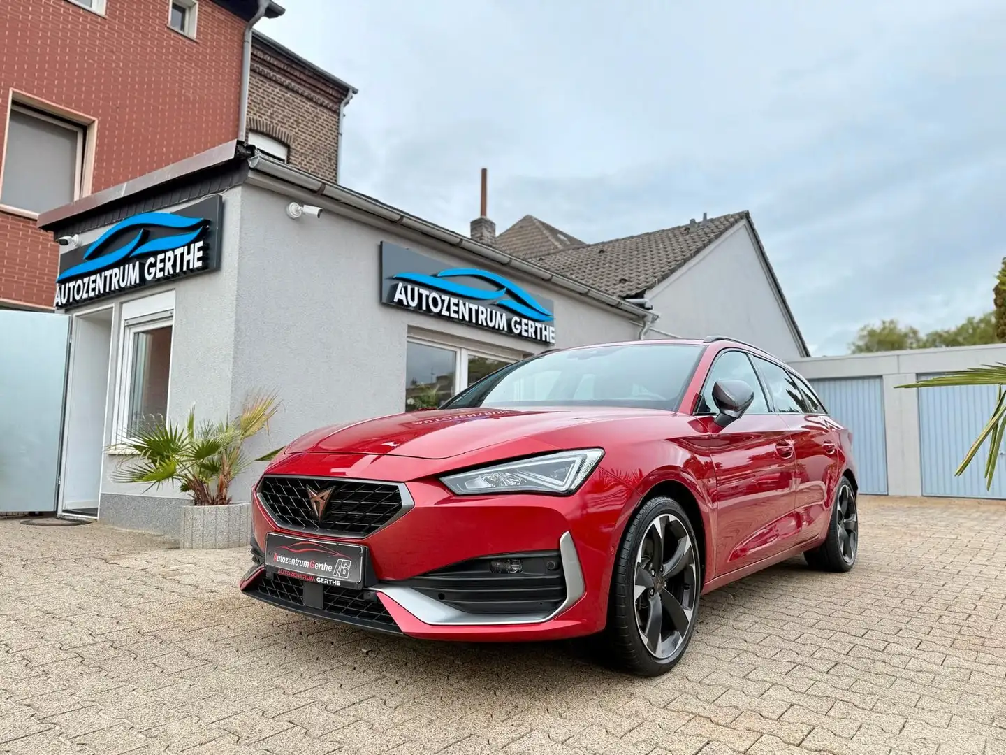 CUPRA Leon 2.0 TDI 110kW DSG Sportstourer*ACC*Kamera* Rot - 1