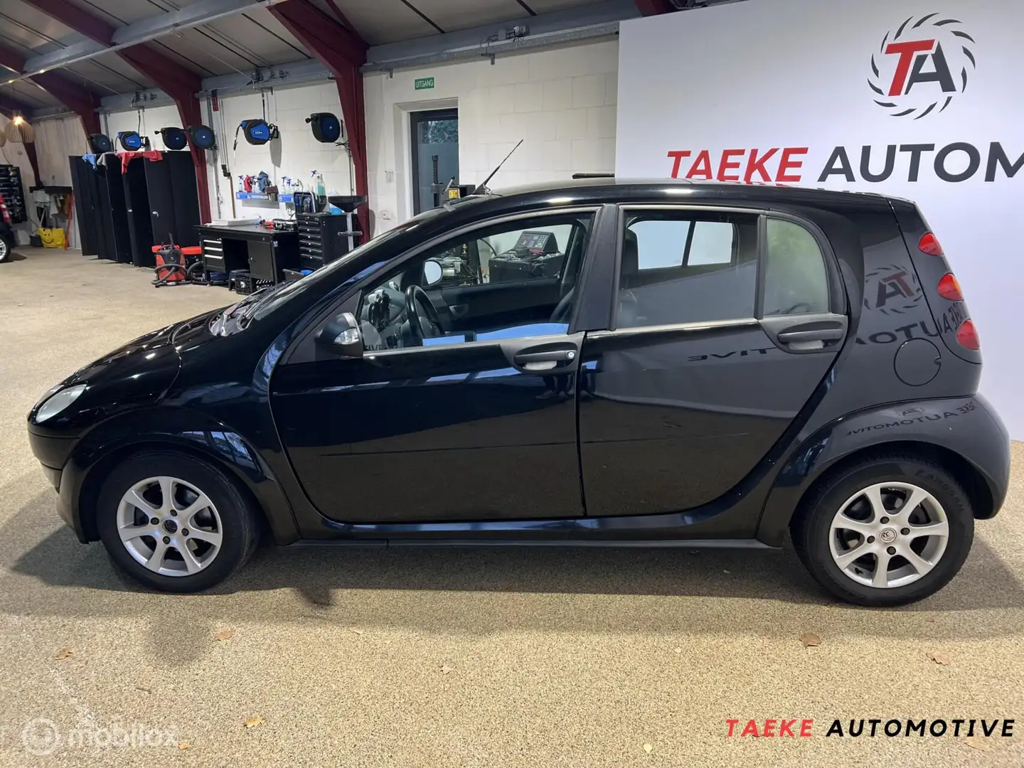 smart forFour 1.5 Spring Edition I Dakje/Airco/Stoelver Schwarz - 2