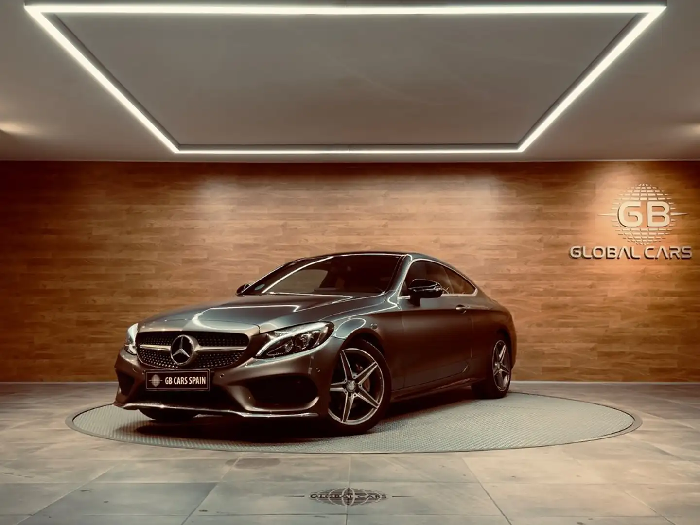Mercedes-Benz C 220 Coupé d AMG Line Gris - 1