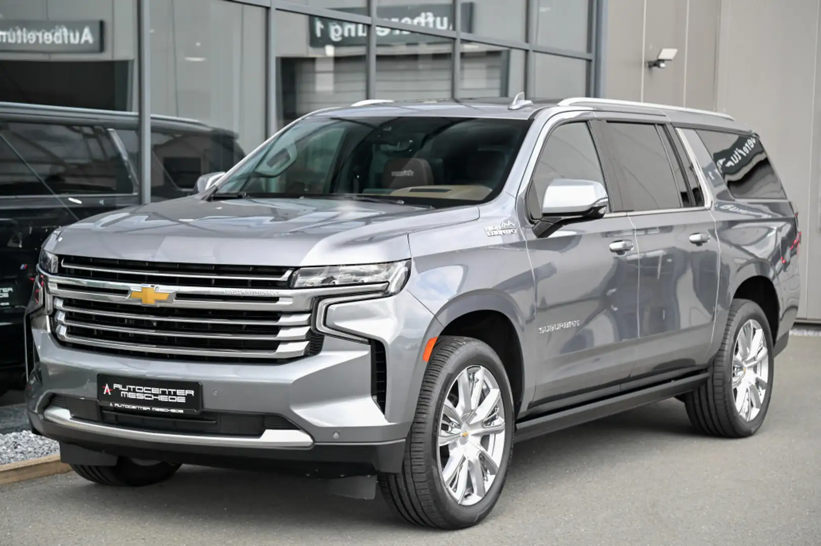 Chevrolet Suburban 6.2 V8 High Country* Fonddisplays* 22 Gris - 2