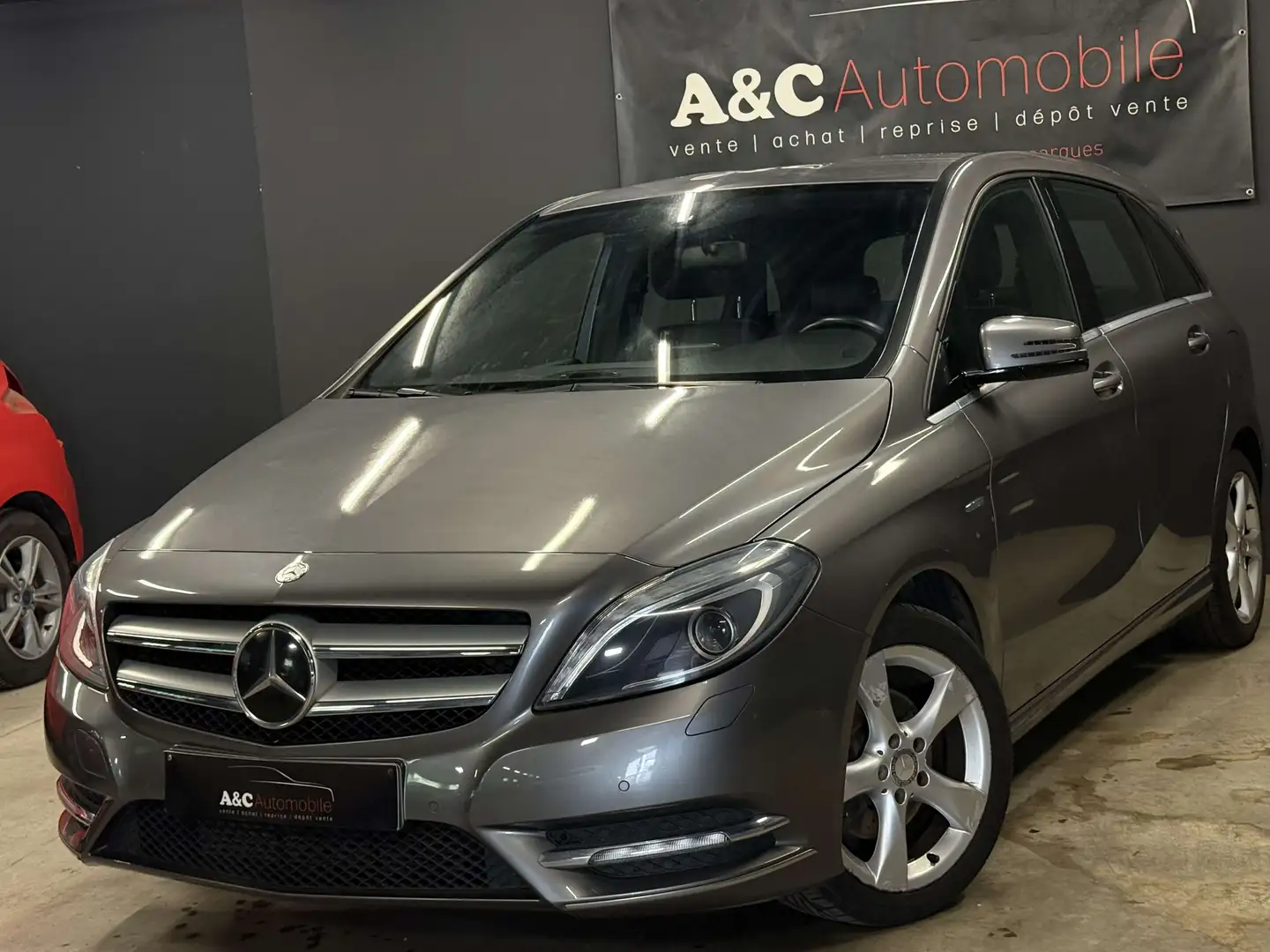 Mercedes-Benz B 180 CDI Avantgarde Gris - 1