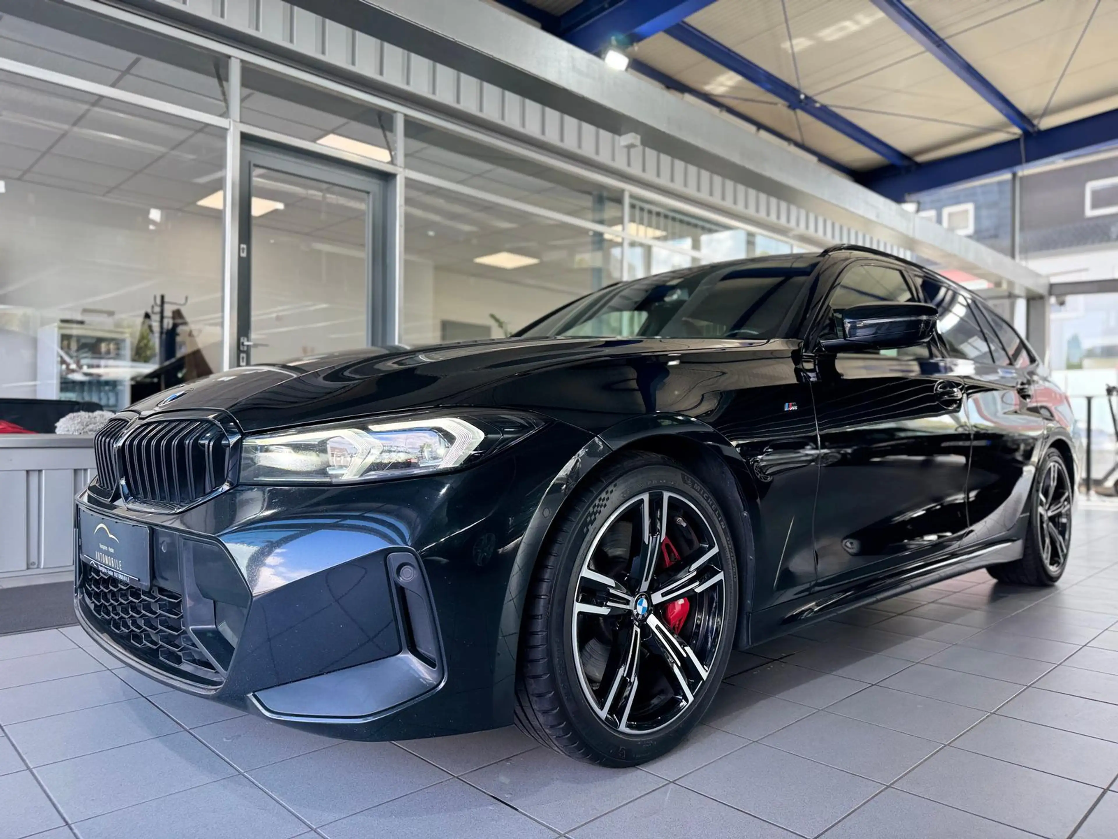 BMW 330 i M-Sport WIDESCREEN H&K LED AHK HUD KAM SHZG — photo 5