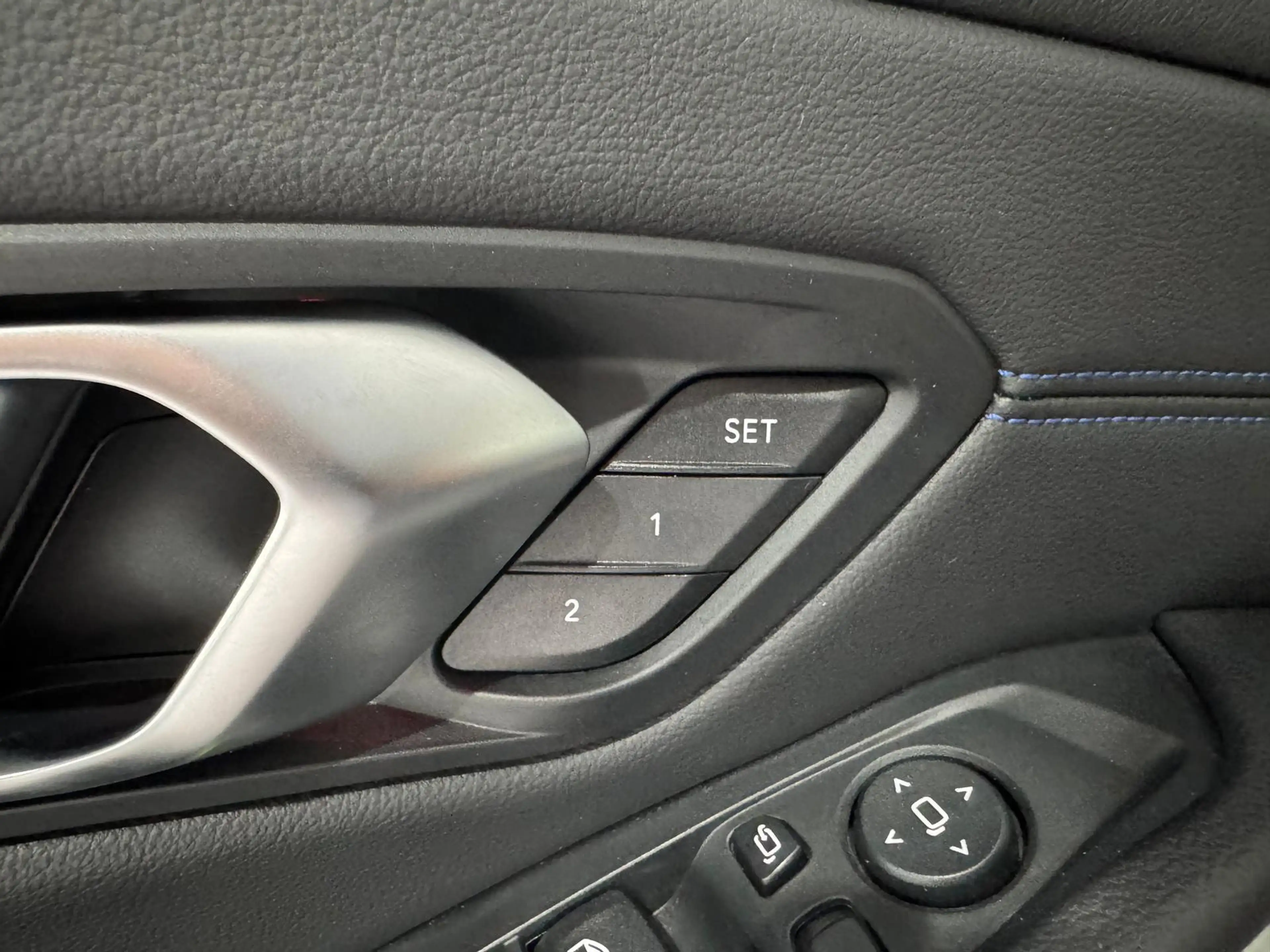 BMW 330 i M-Sport WIDESCREEN H&K LED AHK HUD KAM SHZG — photo 14